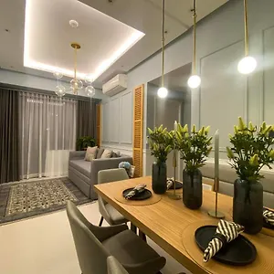  Aparthotel The Florence At Mckinley Hill